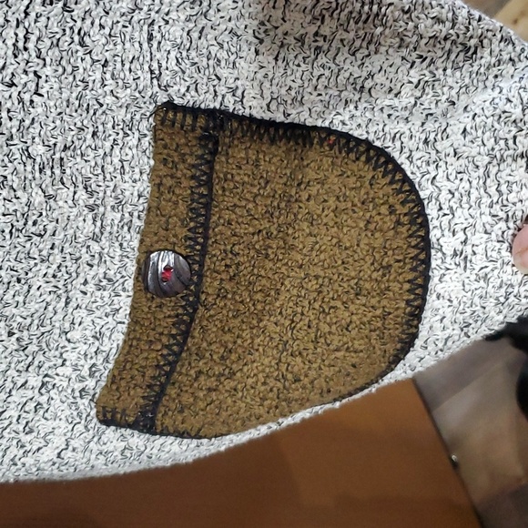 Margaret winters grey knit sweater cardigan with fun multicolored pockets - Picture 2 of 6